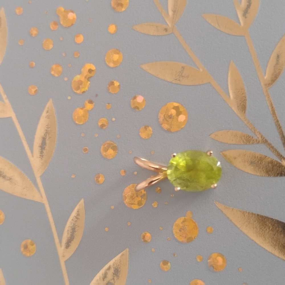 14 K Gold Peridot Pendant - Picture 7 of 9
